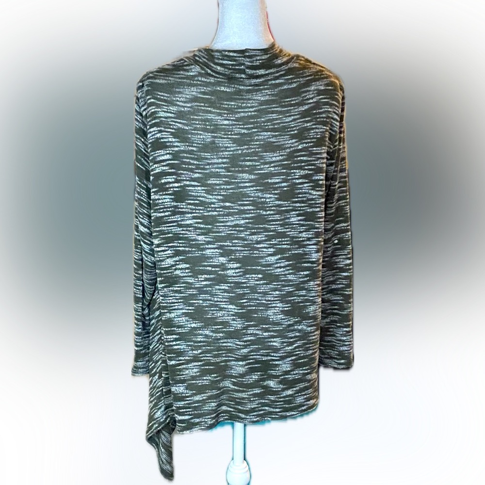 Modern Cut Cardigan - Picture 2 of 3